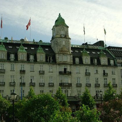 Kingdom of Norway: Oslo Sightseeing Bus Tour Королевство Норвегия: Фюльке Осло: Обзорная автобусная экскурсия по Осло