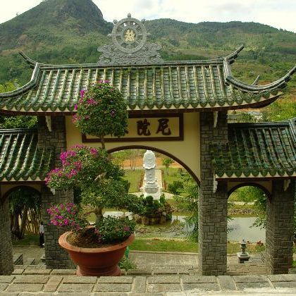 Lâm Đồng: Đà Lạt: Chùa Ni Viện Nguyên Không Вьетнам: Ламдонг: Буддистский Храм Ni Viện Nguyên Không